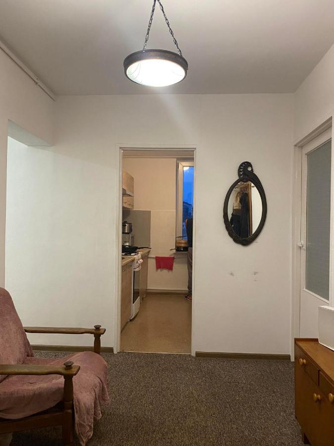 Comfortable 3 Bedroom Rental Unit With A Cozy Balcony In Center Варшава Экстерьер фото
