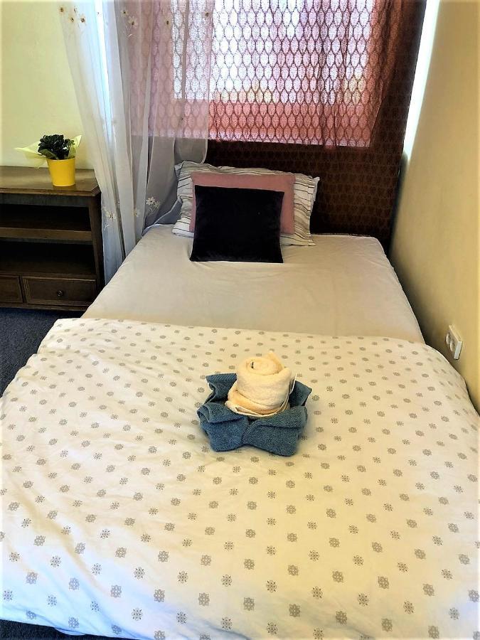 Comfortable 3 Bedroom Rental Unit With A Cozy Balcony In Center Варшава Экстерьер фото