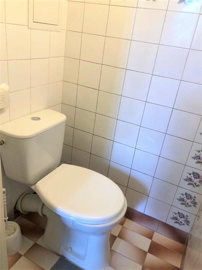 Comfortable 3 Bedroom Rental Unit With A Cozy Balcony In Center Варшава Экстерьер фото